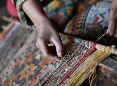 Machine-Made Rugs vs. Handmade Rugs: Which Offers Better Value for Your Money?