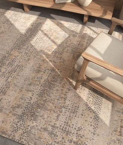 Asterlane Modern Crystal Gray & Medium Ivory Color Rug - Asterlane